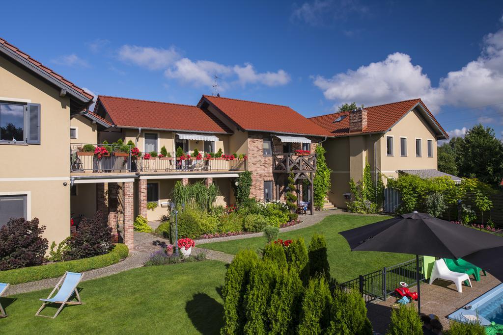 Villa Mare Apartamenty Грзибово Экстерьер фото