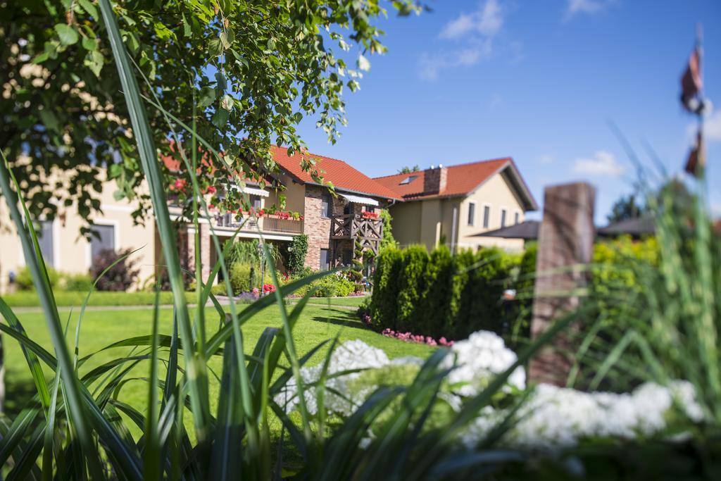 Villa Mare Apartamenty Грзибово Экстерьер фото